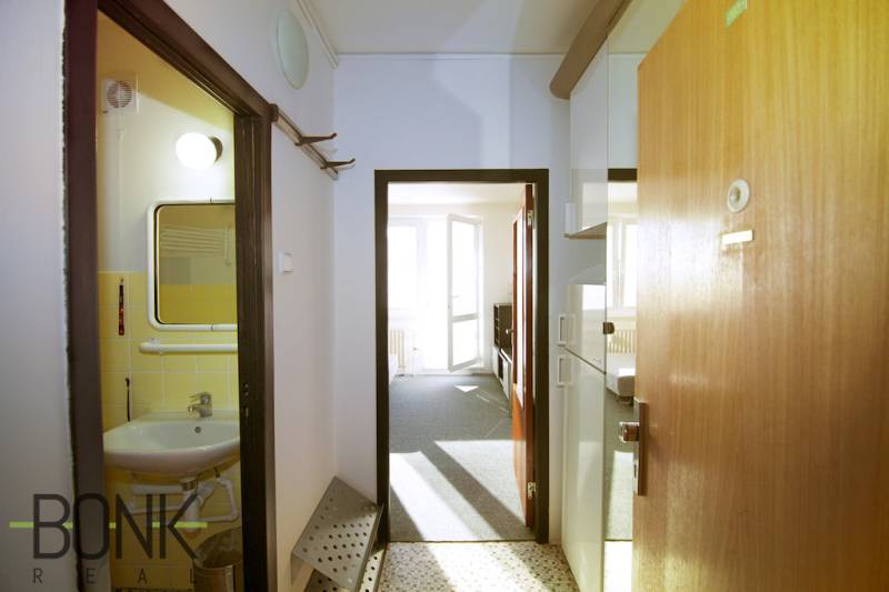 J_R_2045.jpg